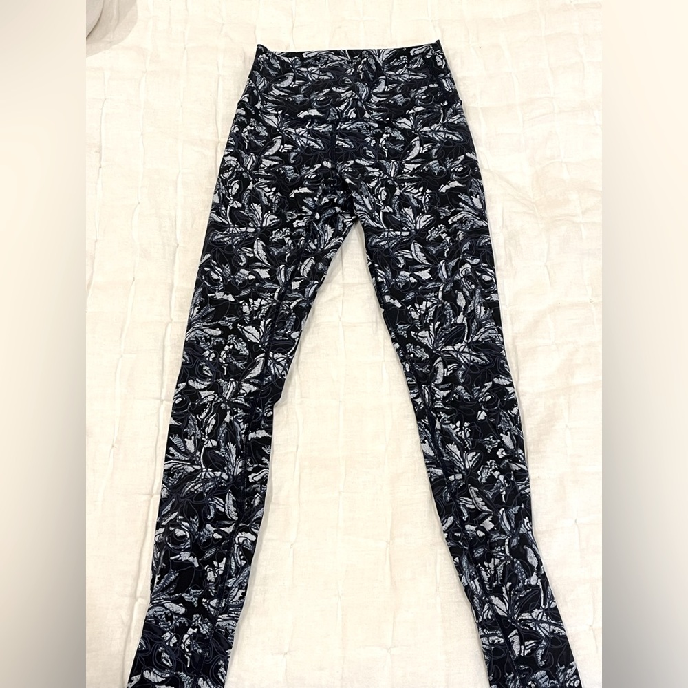 Lulu lemon leggings.